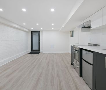 For Lease - 208 Cedarvale Avenue, Toronto, Ontario - Photo 4