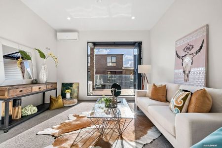 Modern townhouse situated at rear with garden - Photo 4