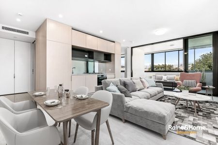 Private Resort Style Living - 14 month lease - Photo 2