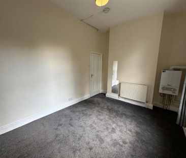 24 Manchester Rd, Audenshaw. M34 5GB - Photo 2