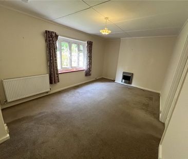 Well presented 3 bedroom semi-detached cottage with country views i... - Photo 3