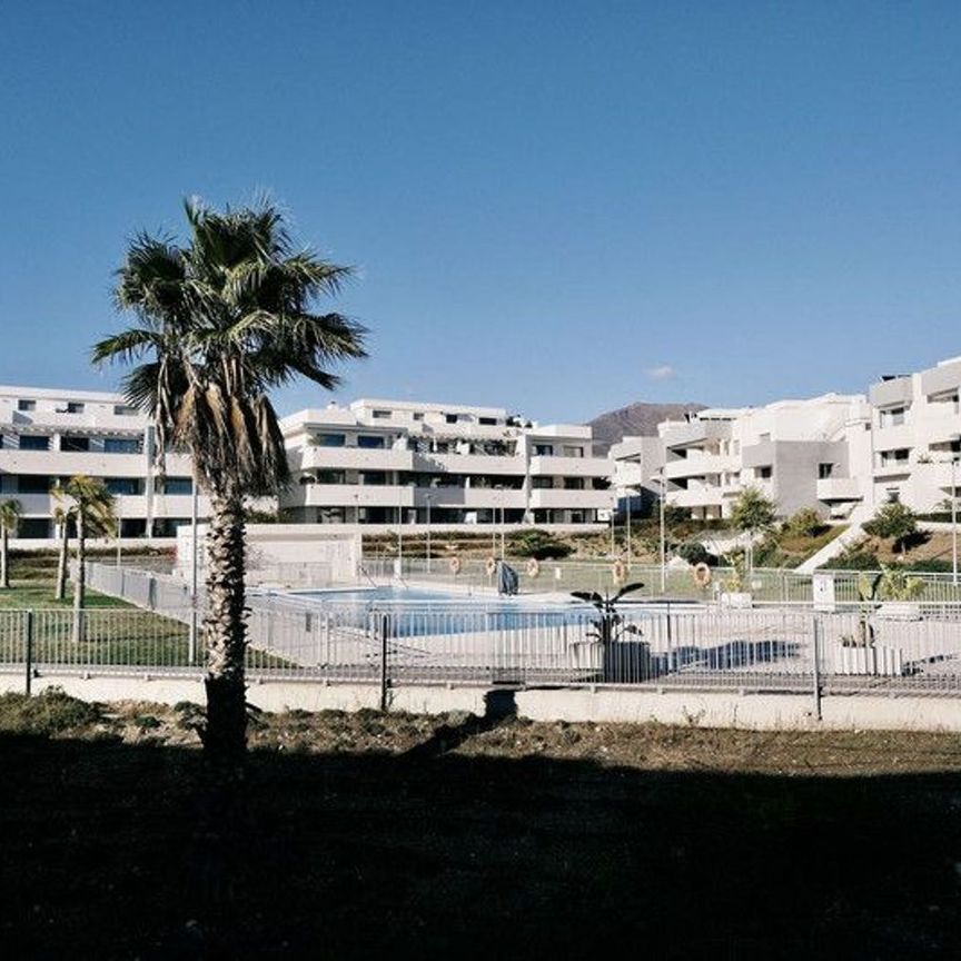 Alquiler de ático en Calle Copa Ryder - Photo 1