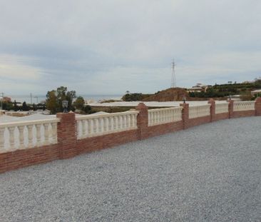 Casa en alquiler en Torrox - Photo 3