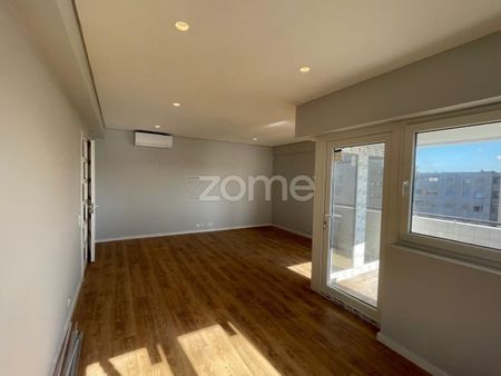 Apartamento T4 em Porto - Foto 2