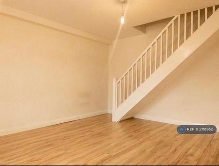 2 bedroom terraced house to rent - Photo 3