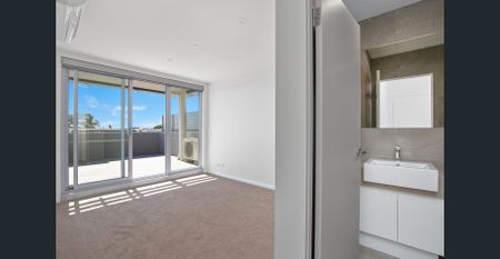 HIGHLY SOUGHT AFTER THRE BEDTOOM APARTMENT - Photo 2
