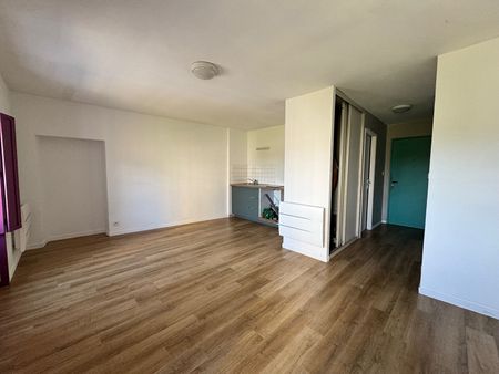 Location appartement 1 pièce, 26.87m², La Ferrière - Photo 3