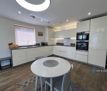 2 bedroom flat to rent - Photo 5