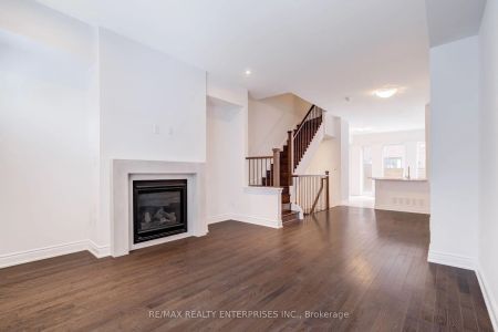 290 Royalton Common #65 - Photo 4