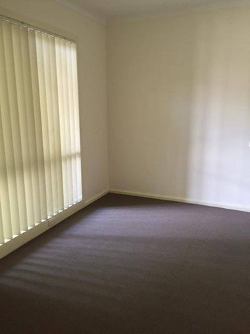 2 BEDROOM UNIT IN QUIET SUBURB - Photo 3