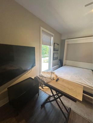 196 Beechwood Avenue - Photo 1
