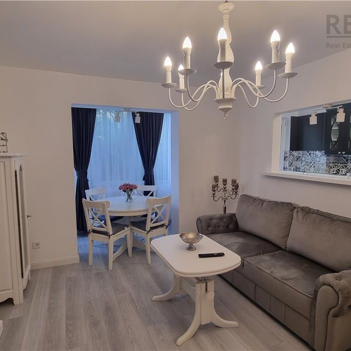 Apartament de 3 camere zona Centrul Civic - Fotografie 1