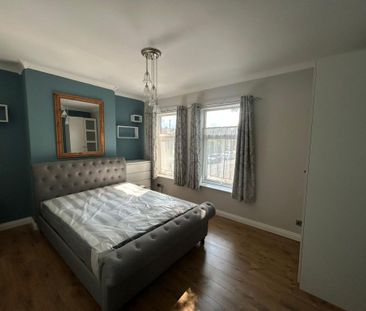 4 bedroom terraced house to rent - Photo 2