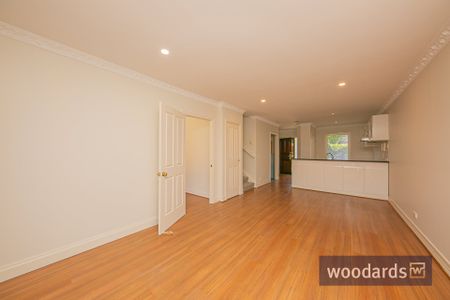 Stunningly Renovated 4-Bedroom Family Home in Prime Box Hill Location! - Photo 4