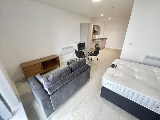 Studio to rent - Photo 1