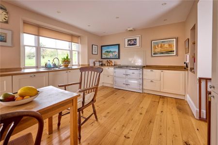 8 bedroom detached house to rent - Photo 2