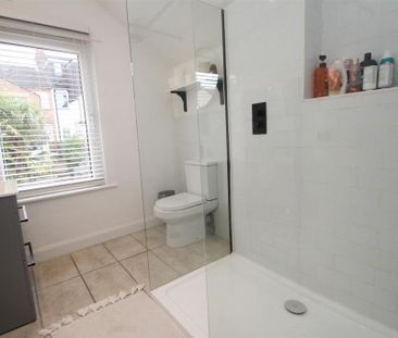 2 bedroom house to rent - Photo 1