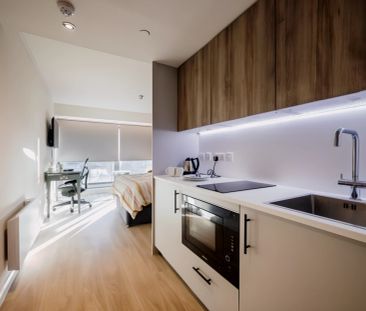 Platinum with Balcony - Photo 1