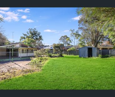 Charming 3 Bedroom Home - Available Now! - Photo 6