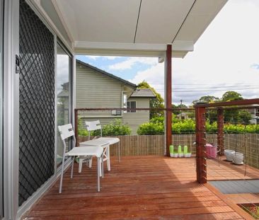 Charming Home with High Ceilings and Modern Comfort - Photo 3