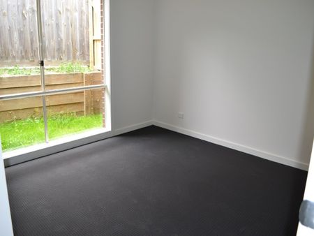 Conveniently Located Unit&excl;&excl; - Photo 3