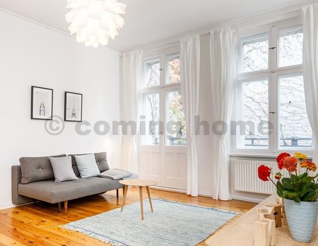 Shades of white - Photo 1