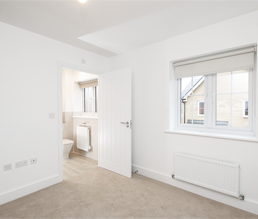 3 bedroom semi-detached house to rent - Photo 6