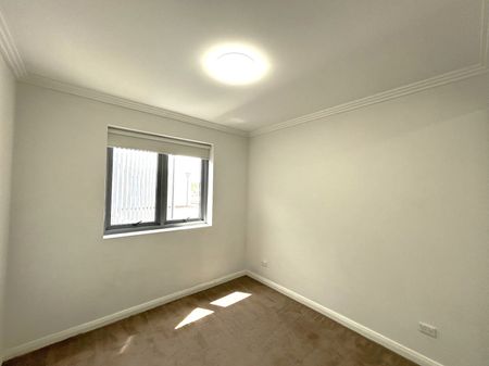 Great Two bedroom apartment plus large study room with window and Two parking space, Now Leasing!!! - Photo 3