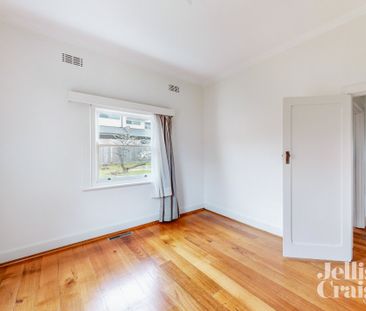 12 Higgins Road, Bentleigh - Photo 1