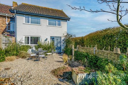 2 bedroom semi-detached house to rent - Photo 2