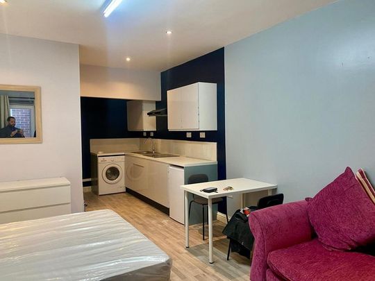 Studio to rent - Photo 1