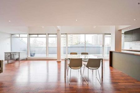 Bartholomew Square, Clerkenwell, EC1V - Photo 2