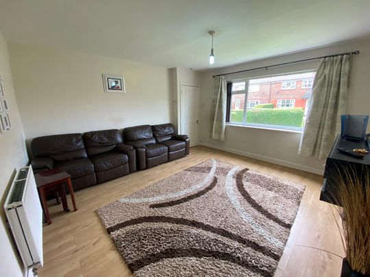 Miles Hill Avenue, Leeds - Photo 1