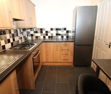 2 bedroom terraced house to rent - Photo 5