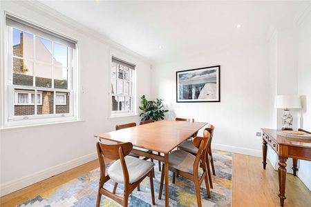 This charming two-bedroom mews house is available on a furnished basis. - Photo 3