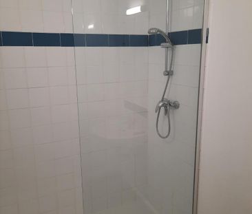 Location Appartement 3 pièces 71m² DRAGUIGNAN 83300 - Photo 6