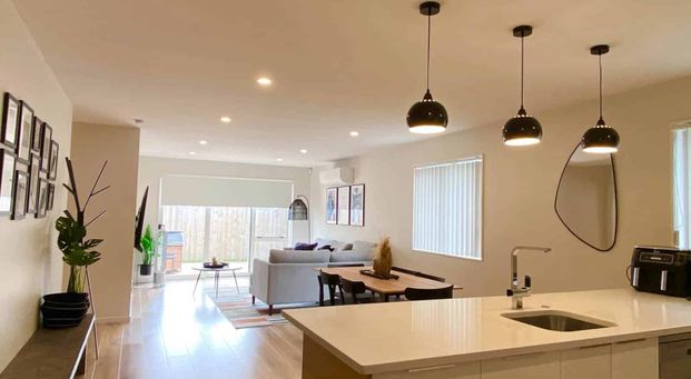 Fabulous 4 Bedroom Family Home - Photo 1