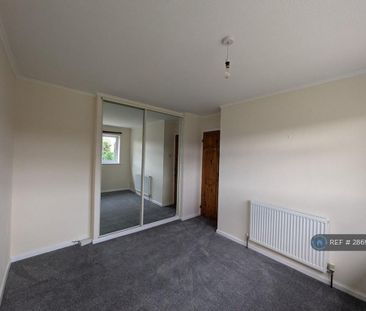 3 bedroom terraced house to rent - Photo 6