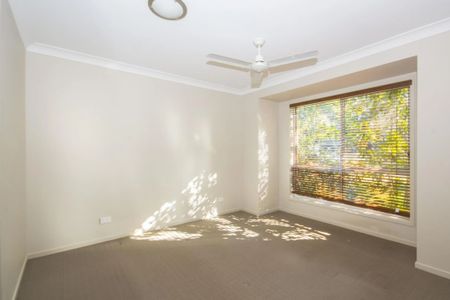 Cozy Three Bedroom Coomera Home - Photo 4