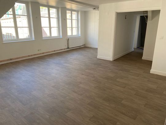 T3 de 70 m², rue Esquermoise – Vieux Lille réf 00098-001-GLI - Photo 1