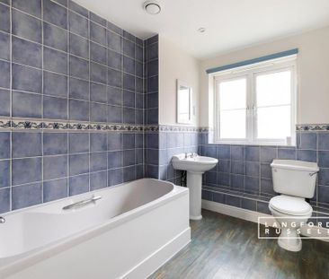 4 bedroom terraced house to rent - Photo 6