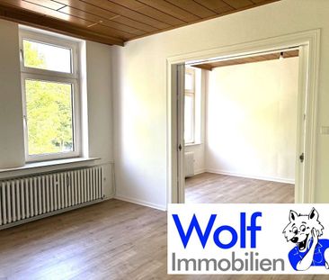 Altbauwohnung im Zentrum ! Frisch renoviert, großzügig und modernis... - Photo 2