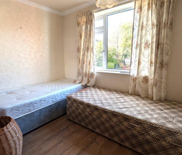 Crimicar Drive, Fulwood, Sheffield - Photo 3