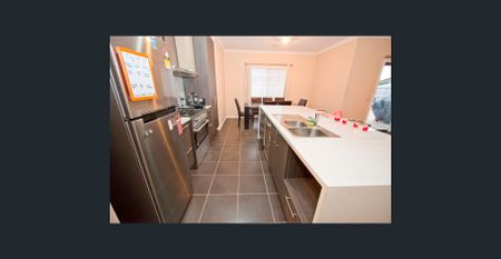 Botanica Springs Family Home - Photo 4