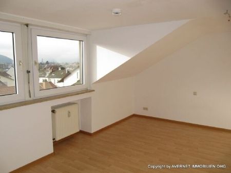 HELLE 2,5-ZIMMER-DACHGESCHOSSWOHNUNG MIT AUSBLICK IN HAUINGEN - Photo 4