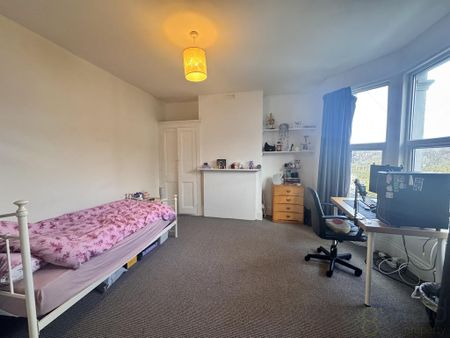 4 bedroom terraced house to rent - Photo 3