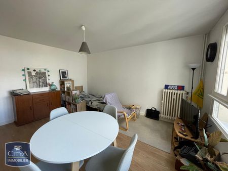 Location Appartement 1 pièce 31m² LE MANS 72000 - Photo 2