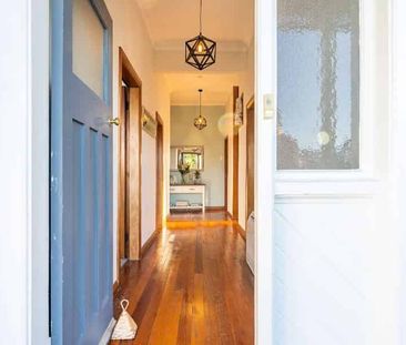 Four bedroom family home in great location - Photo 5