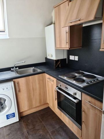 2 bedroom flat to rent - Photo 4