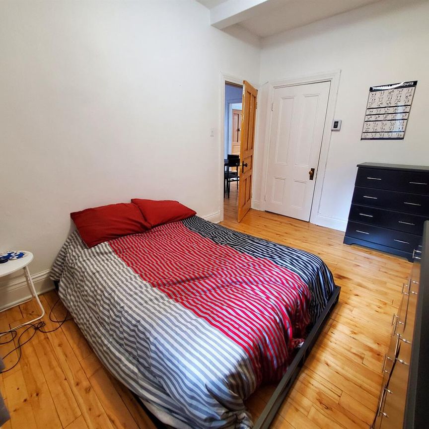 2 - 1495 Rue Marie-Rollet, Quebec - Photo 1